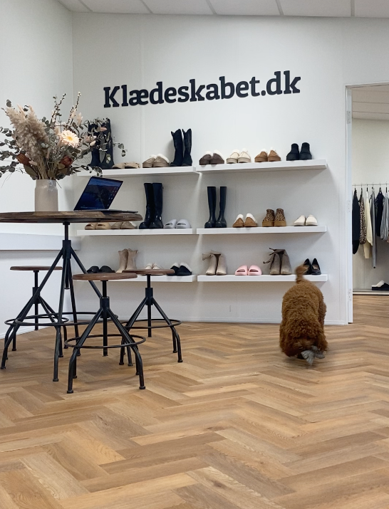 Alt="Klædeskabet butik" 