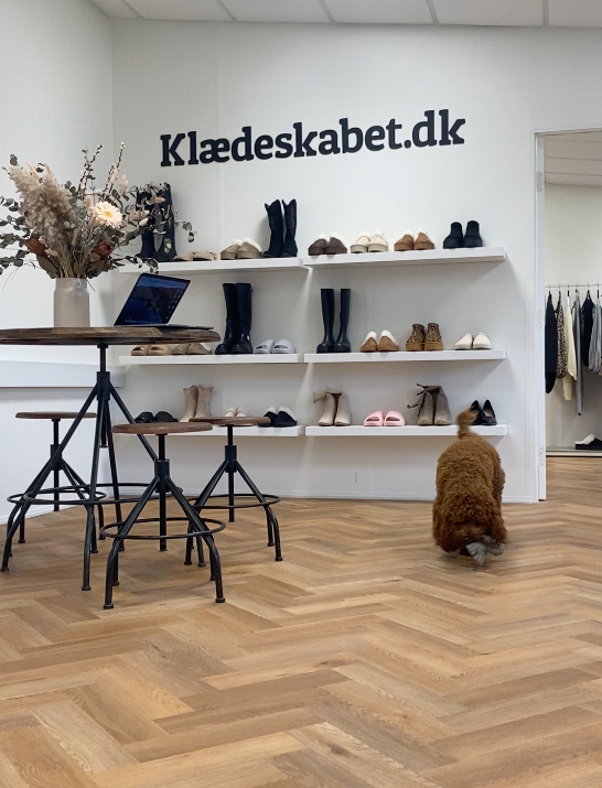 Alt="Klædeskabet store" 